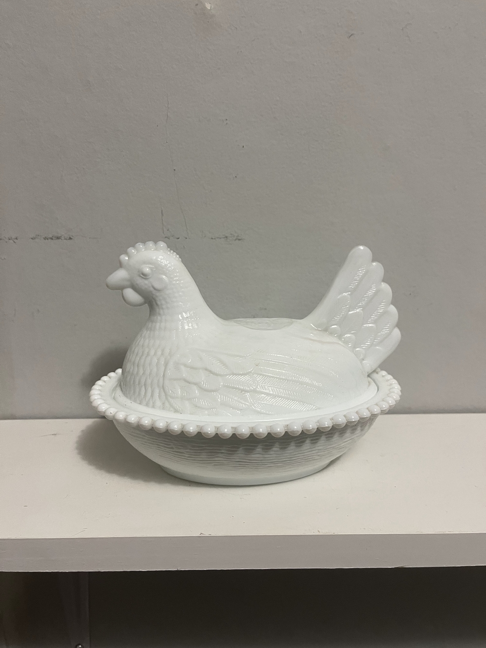 Vintage White Milk Glass Hen on Nest Covered Dish – Excellent Condition